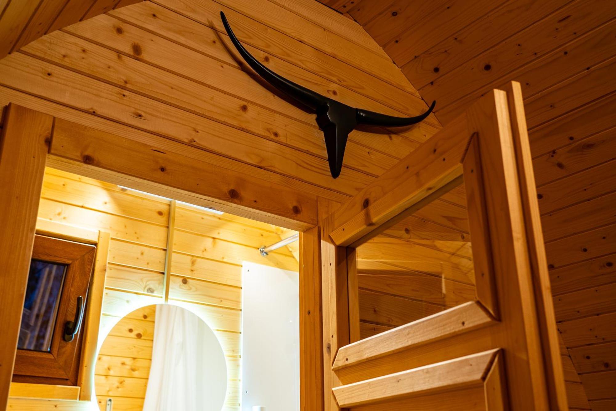 Glamp In Style Pods Resort برانْ المظهر الخارجي الصورة