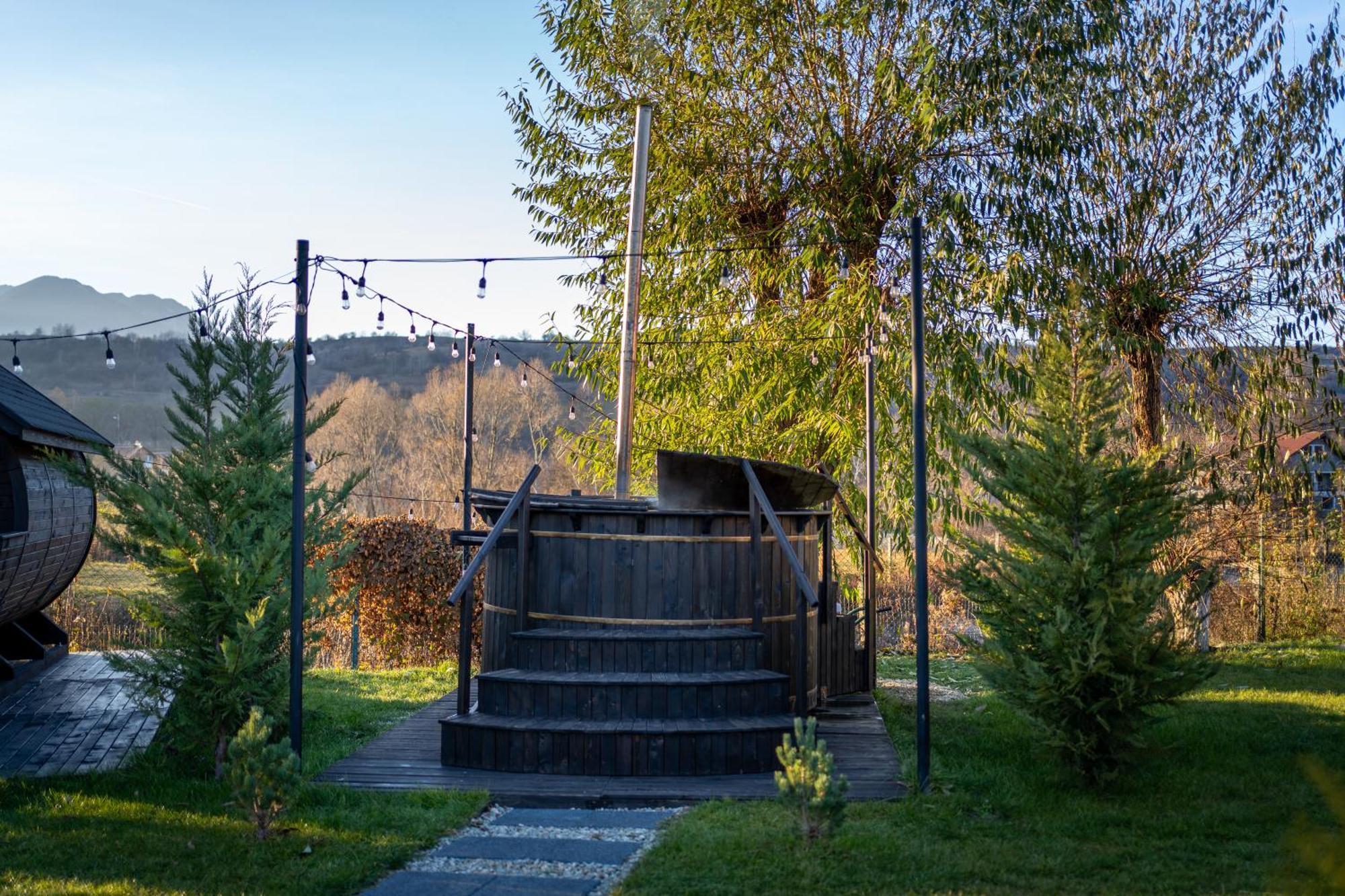 Glamp In Style Pods Resort برانْ المظهر الخارجي الصورة