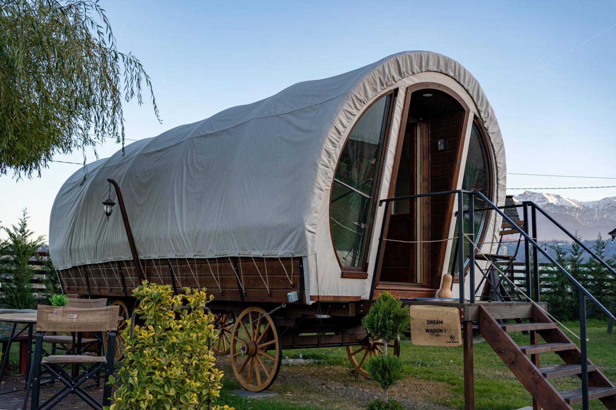 Glamp In Style Pods Resort برانْ المظهر الخارجي الصورة
