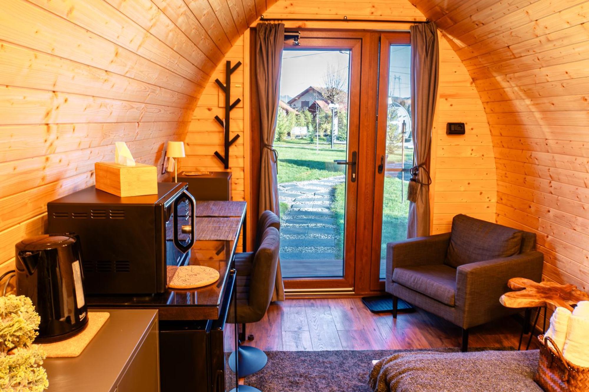 Glamp In Style Pods Resort برانْ المظهر الخارجي الصورة