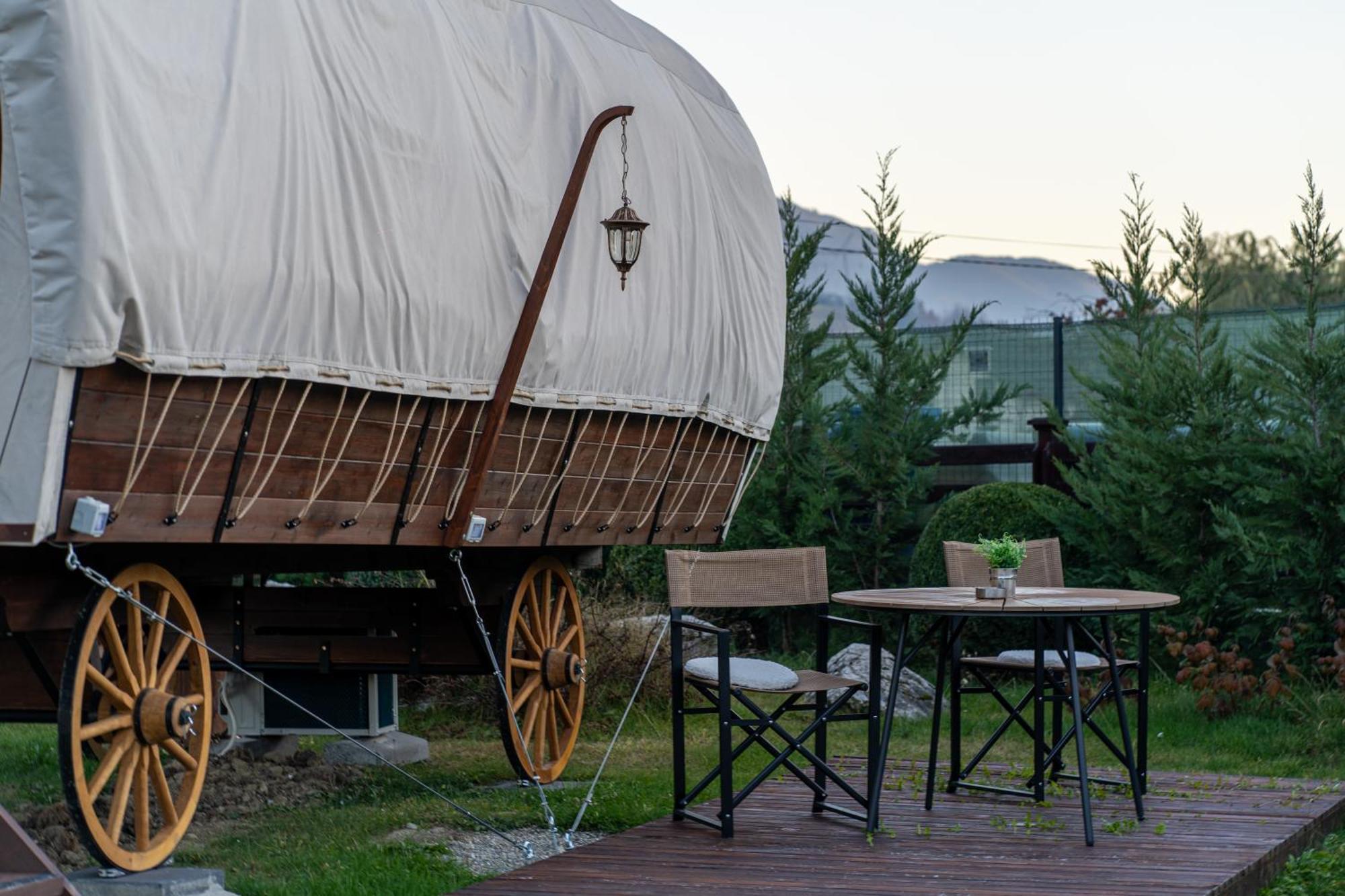 Glamp In Style Pods Resort برانْ المظهر الخارجي الصورة