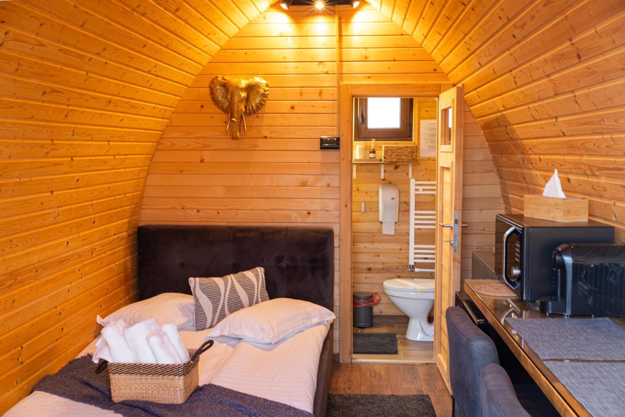 Glamp In Style Pods Resort برانْ المظهر الخارجي الصورة